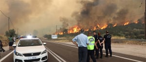 Μήνυμα του 112 για εκκένωση της περιοχής Πλατανιστός Καρύστου