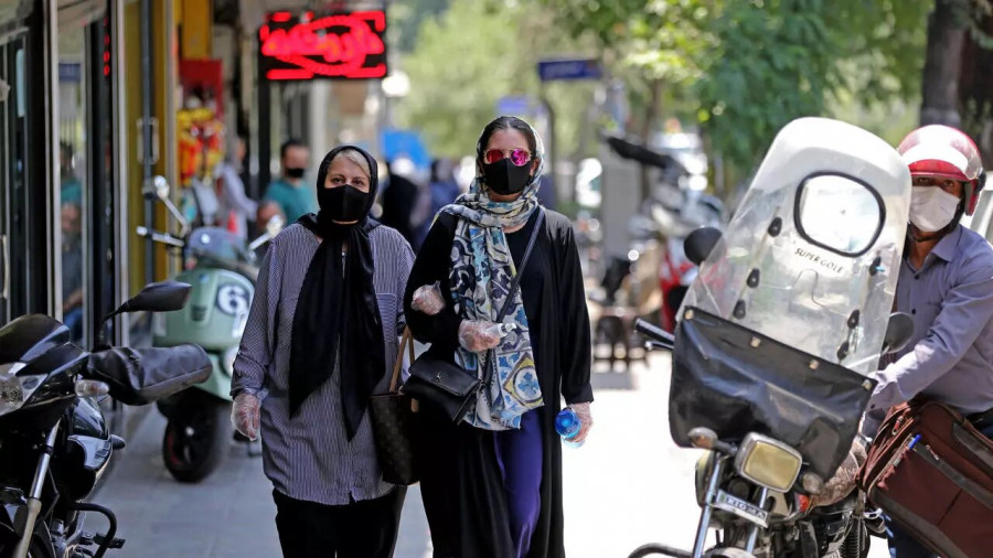 Το Ιράν ξεπέρασε το φράγμα των 70.000 θανάτων, κατέγραψε ημερήσιο ρεκόρ θνησιμότητας