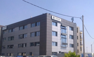 O Όμιλος Σπανός αποκτά υβριδικό σύστημα τηλεδιασκέψεων και παρουσιάσεων της Cosmos Business Systems