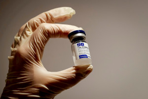 Κορονοϊός: Η Σλοβακία έγινε η δεύτερη χώρα της ΕΕ που άρχισε να εμβολιάζει με το Sputnik V