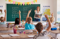 Σχολικά είδη: Μειωμένα κατά 10% το 2023 με φόντο το πλαφόν και το ‘’καλάθι’’