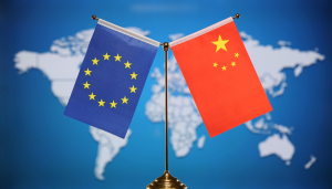 Κλιμακώνεται η εμπορική διαμάχη ΕΕ- Κίνας ενόψει των δασμών σε κινεζικά ηλεκτρικά αυτοκίνητα