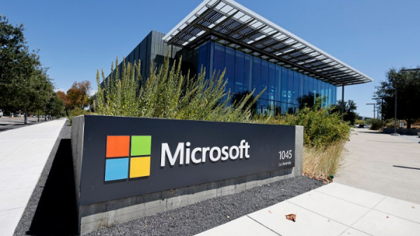 Microsoft: Κέρδη και έσοδα πάνω από τις προβλέψεις – Άλμα 40% για το Azure