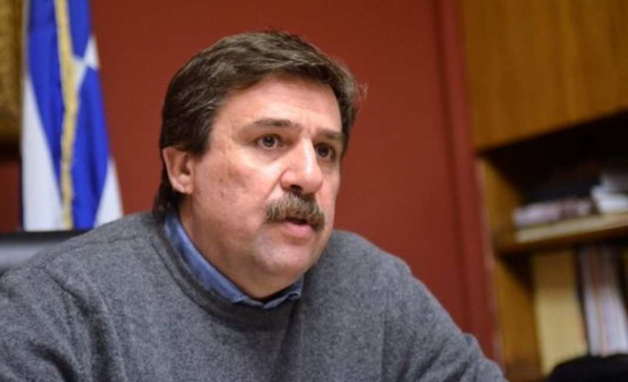 Ξανθός: Η κυβέρνηση επιμένει στην λογική της ατομικής ευθύνης και των «προνομίων» για τους εμβολιασμένους