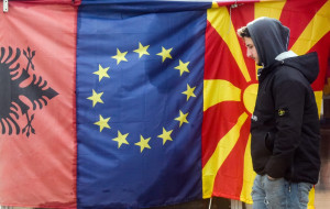 ΕΕ: Ανοιχτό το ενδεχόμενο αποσύνδεσης της ενταξιακής πορείας της Βόρειας Μακεδονίας από αυτήν της Αλβανίας
