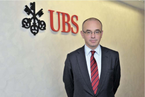 Ντόνοβαν (UBS): Ήπια προσγείωση για την παγκόσμια οικονομία το 2024