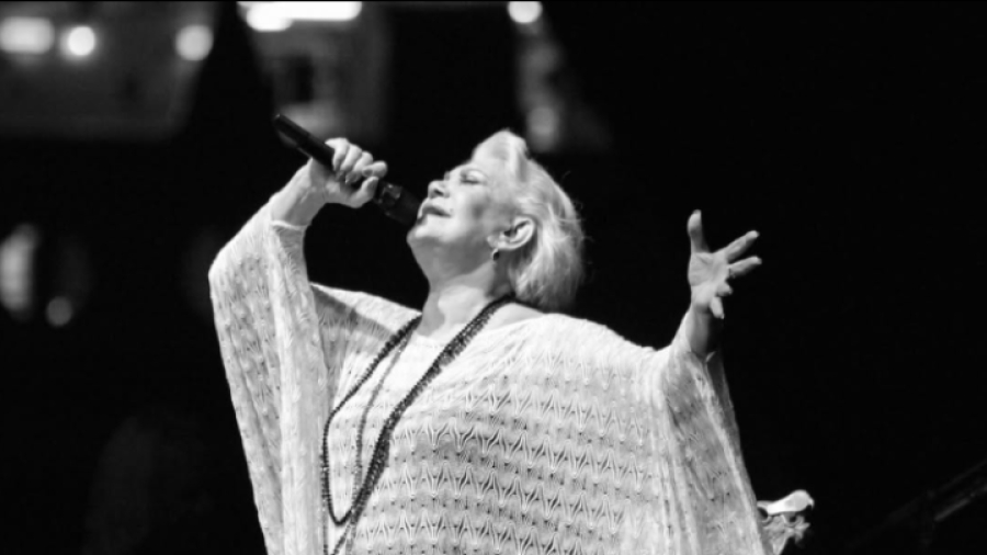 Σήμερα το «τελευταίο αντίο» στη Μαρινέλλα - Σε λαϊκό προσκύνημα η σορός της