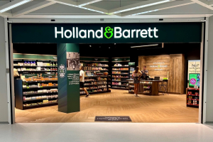 Όμιλος Fourlis: Επιταχύνει την ανάπτυξη του brand Holland &amp; Barrett στην Ελλάδα επενδύοντας στον κλάδο του φαρμακείου