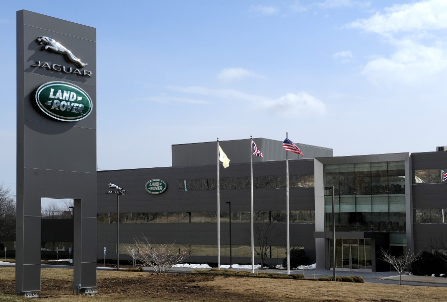 Jaguar Land Rover: Προχωρά σε προγραμματισμένες περικοπές θέσεων εργασίας