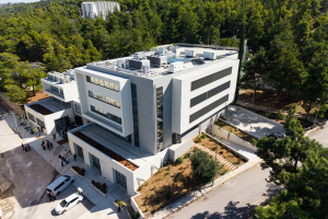 Εγκαινιάστηκε παρουσία του πρωθυπουργού το νέο κτήριο του «Δημόκριτου»