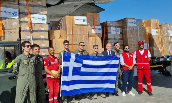 Στην Αίγυπτο το φορτίο της ελληνικής ανθρωπιστικής βοήθειας για τους αμάχους της Γάζας
