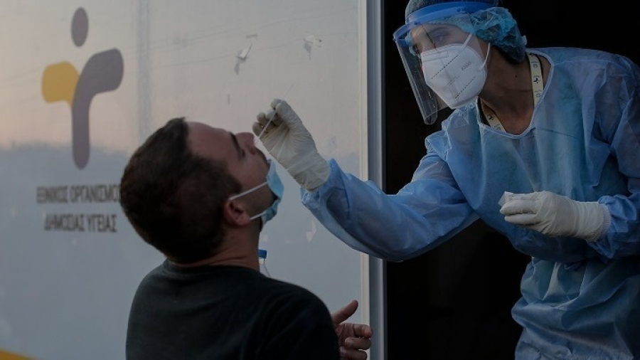 ΕΟΔΥ: 54 θάνατοι και 56 διασωληνωμένοι από κορονοϊό την προηγούμενη εβδομάδα