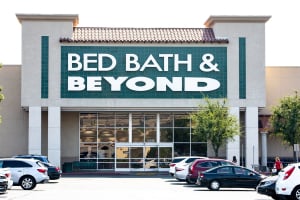 Bed Bath &amp; Beyond: Ζημιές 393 εκατ. δολαρίων το τρίμηνο, νέος γύρος απολύσεων