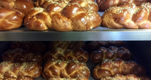 Στο καλάθι της ακρίβειας φέτος το τσουρέκι - Αύξηση 10% σε σχέση με πέρυσι