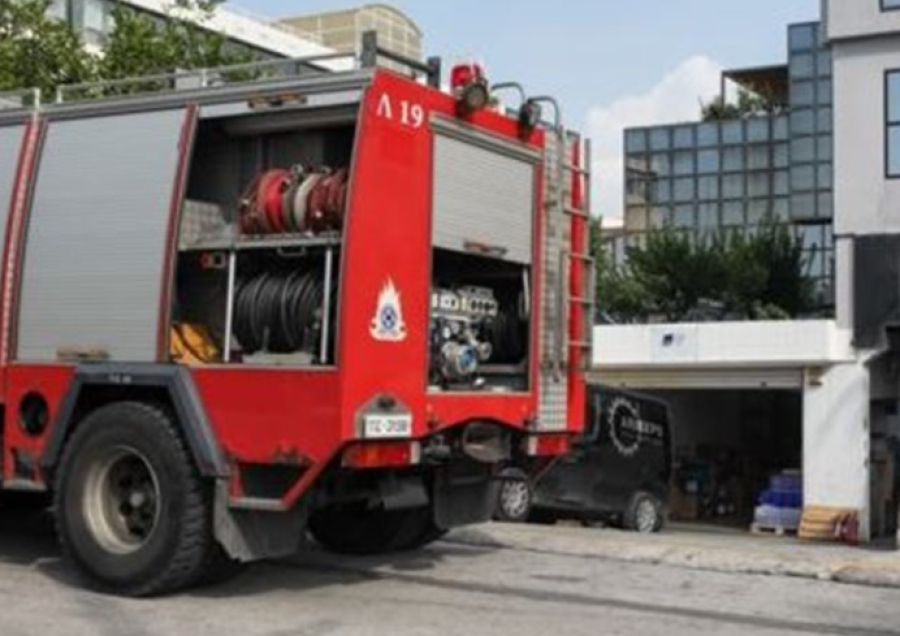 Έκρηξη σε συνεργείο σκαφών στον Άλιμο - Τρεις τραυματίες