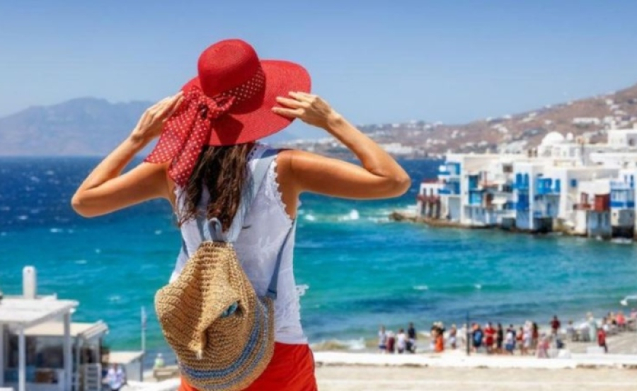 ΤτΕ: Πάνω από 40 εκατ. τουρίστες στην Ελλάδα το 2024 - Αύξηση 4,8% στα τουριστικά έσοδα