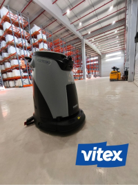 Vitex: Πρωτοπορεί στον κλάδο των χρωμάτων με την εγκατάσταση ρομποτικού συστήματος AI καθαρισμού από την Gerobo