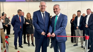 Θεοδωρικάκος: Δυναμικός πυλώνας της βιομηχανίας το ελληνικό αλουμίνιο