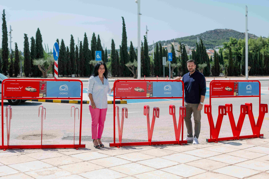 FREENOW: Δωρίζει 90 βάσεις στάθμευσης ποδηλάτων