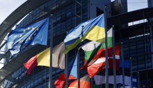 Η Ε.Ε. προειδοποιεί τις δυτικές δημοκρατίες για παραπληροφόρηση από Ρωσία και Κίνα