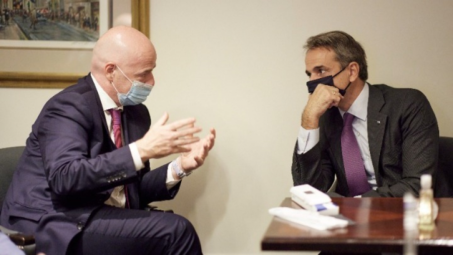 Το δώρο του Ινφαντίνο στον Μητσοτάκη