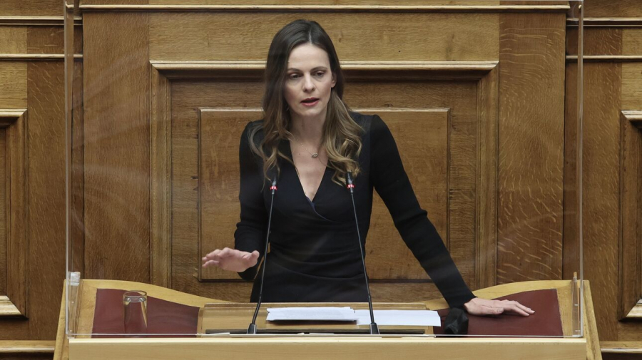 Αχτσιόγλου: Η κυβέρνηση ποτίζει τα λεφτόδεντρα της αισχροκέρδειας