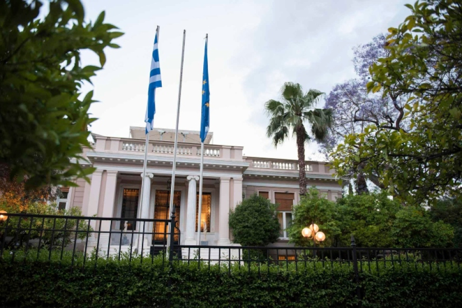 Μαξίμου: Σύσκεψη για τα δικαιώματα των ναυαγών