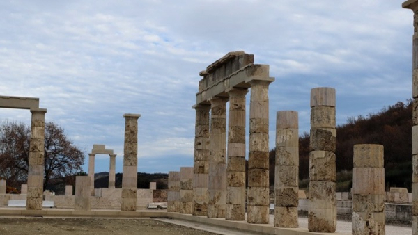 Εγκαινιάζεται από τον πρωθυπουργό το αναστηλωμένο ανάκτορο του Φιλίππου Β, στις Αιγές