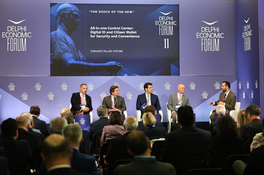 Από αριστερά: Θάνος Βαριας, Εταίρος, Cognity, Ελλάδα - Δημήτριος Γιάντσης, Γενικός Διευθυντής Έργων Κοινωνία της Πληροφορίας - Αλέξανδρος Μάνος, Εμπορικός Διευθυντής, Netcompany - Mark Palmer, Vice President Government Solutions Visa, Europe - Δημήτρης Ελαφρόπουλος, Data Journalist, Εφημερίδα Το Βήμα, Ελλάδα