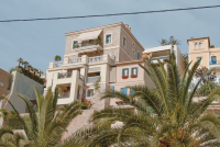 Ποια επιχειρηματική οικογένεια, από την ανδρική ένδυση και τους πλειστηριασμούς, πέρασε στην εστίαση