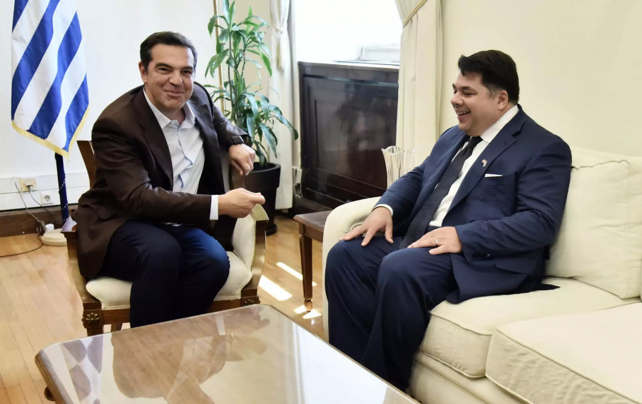 Τσίπρας σε Τσούνη: Δεν θα δεχθούμε υποχωρήσεις για τη διεύρυνση του ΝΑΤΟ