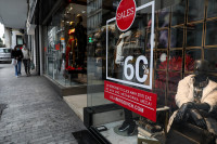 Ανοίγει σήμερα το λιανεμπόριο στις ΠΕ Αχαΐας και Θεσσαλονίκης