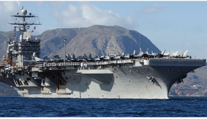 Η Κίνα προσπαθεί να εκτονώσει την ένταση μετά την επίθεση των Χούθι σε αμερικανικό αεροπλανοφόρο