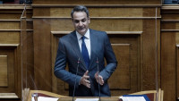 Μητσοτάκης σε Τσίπρα: Δεν είσαι ο Ανδρέας Παπανδρέου
