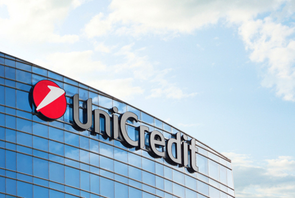 Η UniCredit αυξάνει τη συμμετοχή της στην Alpha Bank στο 26% - To μήνυμα Ψάλτη