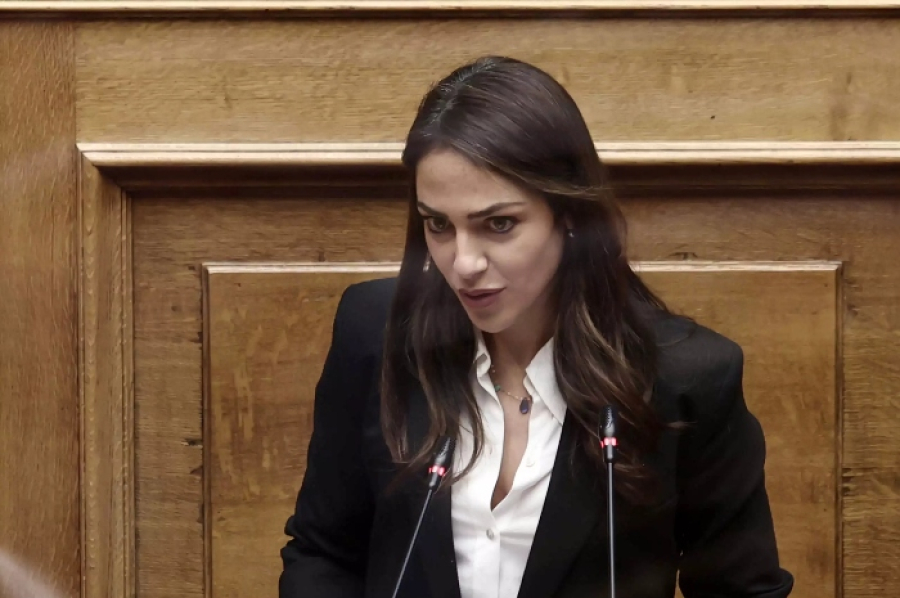 Μιχαηλίδου: Ο κατώτατος μισθός θα αρχίζει από… 8