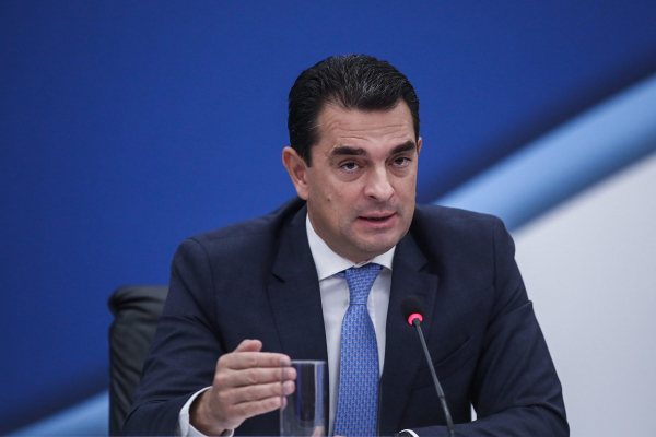 Σκρέκας: Εμβαθύνουμε τη συνεργασία μας με τη Σαουδική Αραβία στον τομέα της ενέργειας