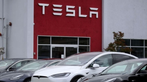 Tesla: Πρόταση για νέο πακέτο αποδοχών στον Έλον Μασκ έως 1 τρισ. δολάρια