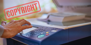 Αστυνομική επιχείρηση αποκάλυψε κύκλωμα παράνομης αναπαραγωγής βιβλίων στο Κολωνάκι