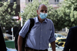 Novartis: Mήνυση και αγωγή Mιωνή κατά Παπαγγελόπουλου για συκοφαντική δυσφήμιση