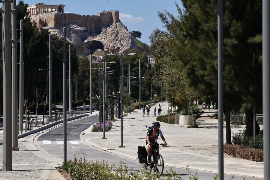 Έτοιμη η Β. Όλγας: Ολοκληρώθηκε η ανάπλαση και επιστρέφουν τα μέσα μαζικής μεταφοράς