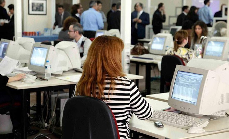 Δημόσιο: Ποιες αλλαγές έρχονται σε μισθολόγιο και προαγωγές