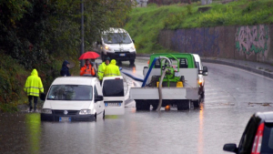 Τουλάχιστον 6 νεκροί στην Ευρώπη από την καταιγίδα Κιαράν - Αναστάτωση στις μεταφορές