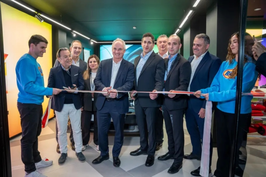 rnlt© Athens: Νέο experience store στο Κολωνάκι από τη Renault