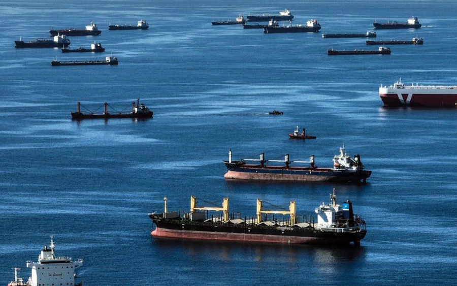 Τουρκία: Είκοσι δεξαμενόπλοια κάνουν ουρά για να διαπλεύσουν το Στενό του Βοσπόρου