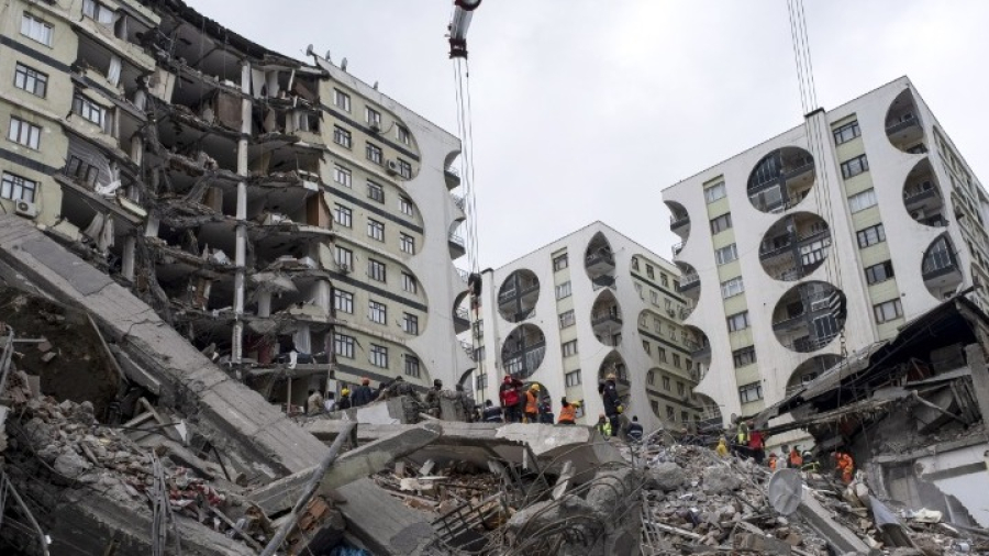 Φονικός σεισμός σε Τουρκία - Συρία: Νέα ισχυρή δόνηση 5,6 βαθμών - Πάνω από 4.300 οι νεκροί