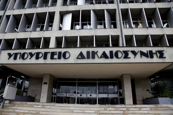 Υιοθετήθηκε διετές σχέδιο δράσης για τα δικαιώματα του παιδιού