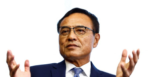 Παραιτήθηκε ο CEO της ιαπωνικής εταιρείας ποτών Suntory μετά την έρευνα για παράνομα συμπληρώματα