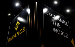 «Τέλος» οι ψηφιακές μετοχές Tesla και Apple από την Binance