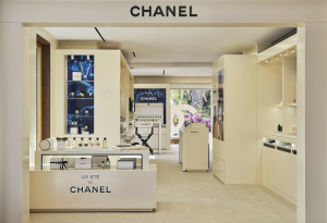 Chanel: Eπενδύει στην Ελλάδα - Άνοιξε το πρώτο της κατάστημα στην Αθήνα